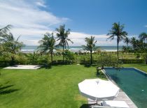 Villa Shalimar Makanda, Piscina con vista al océano